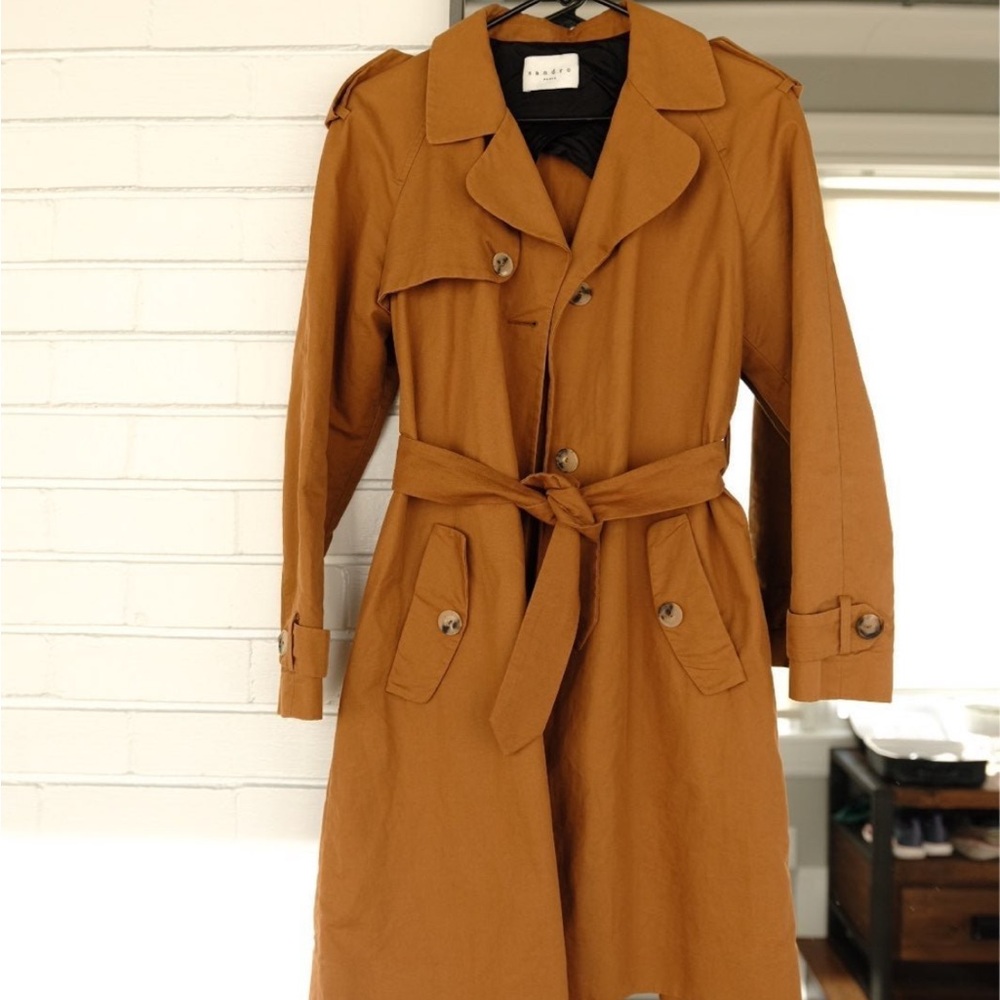 ASO Anastasia Steele, Sandro Malory trench coat size 40